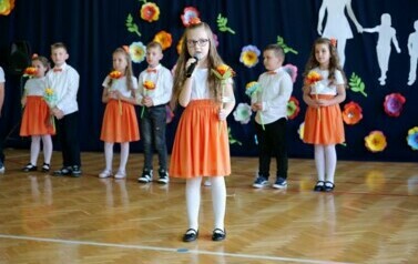 Święto Rodziny w Szkole Podstawowej w Niebieszczanach pełne uśmiechu i radości 32