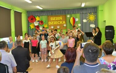 Dzień Dziecka w Szkole Podstawowej w Falej&oacute;wce 6