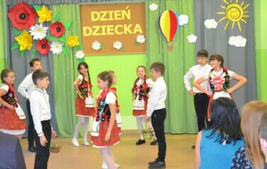Dzień Dziecka w Szkole Podstawowej w Falej&oacute;wce 9
