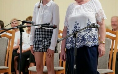 Spektakl "Podr&oacute;ż w czasie" pełen wzruszeń i wspomnień 31