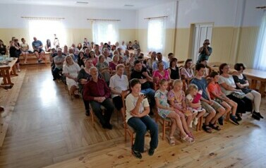 Spektakl "Podr&oacute;ż w czasie" pełen wzruszeń i wspomnień 44