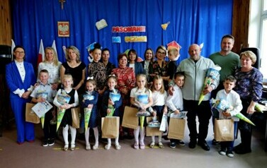 Pierwszy krok w szkolnej podr&oacute;ży &ndash; Pasowanie na ucznia w Szkole Podstawowej w Trepczy 1
