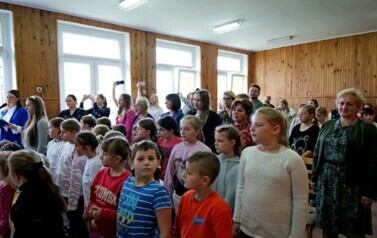 Pierwszy krok w szkolnej podr&oacute;ży &ndash; Pasowanie na ucznia w Szkole Podstawowej w Trepczy 14