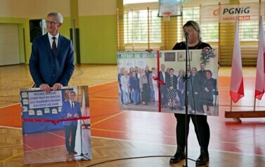 Uroczyste pasowanie na ucznia w Szkole Podstawowej w Strachocinie &ndash; początek szkolnej przygody 2