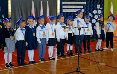 Uroczyste pasowanie na ucznia w Szkole Podstawowej w Strachocinie &ndash; początek szkolnej przygody 33