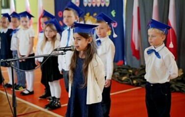 Uroczyste pasowanie na ucznia w Szkole Podstawowej w Strachocinie &ndash; początek szkolnej przygody 39