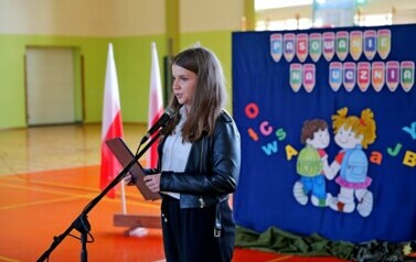 Uroczyste pasowanie na ucznia w Szkole Podstawowej w Strachocinie &ndash; początek szkolnej przygody 56