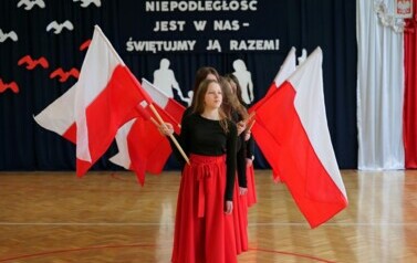 "Niepodległość jest w nas - świętujemy ją razem" w Szkole Podstawowej w Niebieszczanach 4