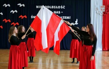 "Niepodległość jest w nas - świętujemy ją razem" w Szkole Podstawowej w Niebieszczanach 5