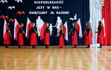 "Niepodległość jest w nas - świętujemy ją razem" w Szkole Podstawowej w Niebieszczanach 10