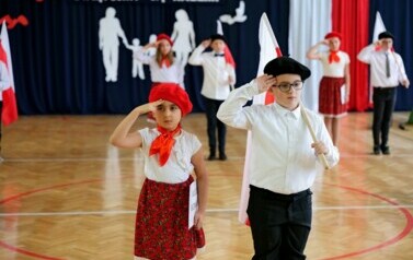 "Niepodległość jest w nas - świętujemy ją razem" w Szkole Podstawowej w Niebieszczanach 16