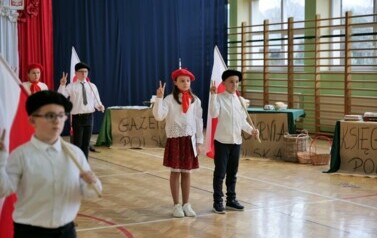 "Niepodległość jest w nas - świętujemy ją razem" w Szkole Podstawowej w Niebieszczanach 17