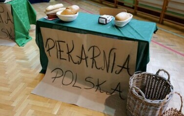 "Niepodległość jest w nas - świętujemy ją razem" w Szkole Podstawowej w Niebieszczanach 37