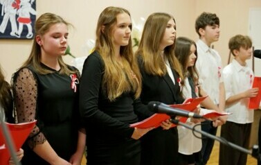 Obchody Święta Niepodległości w Pisarowcach - Szkoła Podstawowa pamięta! 21