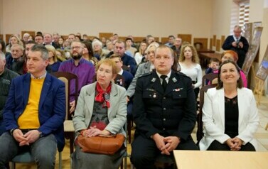 Obchody Święta Niepodległości w Pisarowcach - Szkoła Podstawowa pamięta! 35