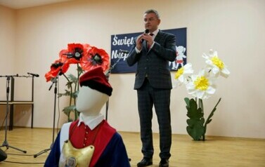Obchody Święta Niepodległości w Pisarowcach - Szkoła Podstawowa pamięta! 36