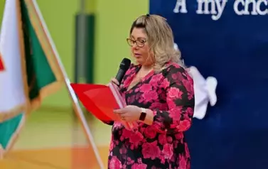"Każdy koniec jest nowym początkiem" - uroczyste pożegnanie Andrzej Cecuły dyrektora Szkoły Podstawowej w Strachocinie z okazji przejścia na emeryturę 28