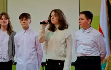 "Każdy koniec jest nowym początkiem" - uroczyste pożegnanie Andrzej Cecuły dyrektora Szkoły Podstawowej w Strachocinie z okazji przejścia na emeryturę 57