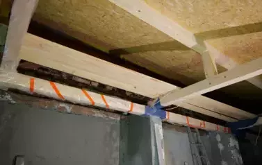 Ruszył remont pomieszczenia na wypożyczalnię rower&oacute;w i gokart&oacute;w w ramach projektu "RoweLOVE" 4