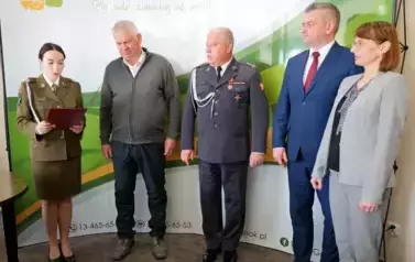 Państwo Karczyńscy z Dobrej odznaczeni &quot;SREBRNYM Medalem Za Zasługi Dla Obronności Kraju&quot; 8