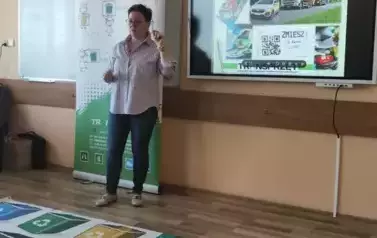 Prelekcja dla uczni&oacute;w Szkoły Podstawowej w Niebieszczanach pt. &quot;Jak prawidłowo segregować odpady&quot; 1