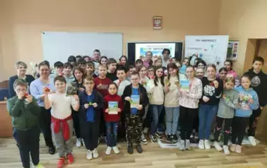 Prelekcja dla uczni&oacute;w Szkoły Podstawowej w Niebieszczanach pt. &quot;Jak prawidłowo segregować odpady&quot; 2
