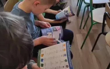 Prelekcja dla uczni&oacute;w Szkoły Podstawowej w Niebieszczanach pt. &quot;Jak prawidłowo segregować odpady&quot; 6
