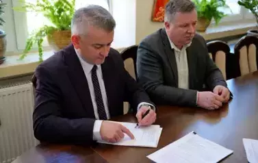 Podpisanie umowy na ostatni etap budowy sieci kanalizacji sanitarnej w Niebieszczanach 3