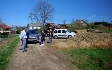 Przekazano plac budowy pod ostatni etap kanalizacji sanitarnej w Niebieszczanach! 2