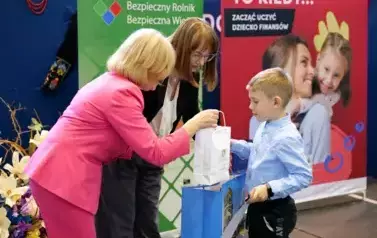 Sukces uczni&oacute;w z gminy Sanok w XV Og&oacute;lnopolskim Konkursie Plastycznym KRUS &bdquo;Wioski bez troski&rdquo; 20