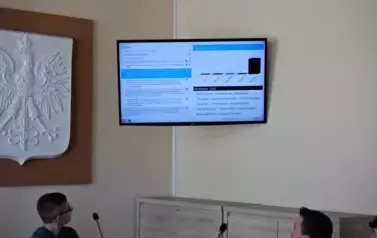 &Oacute;smoklasiści z wizytą w Urzędzie Gminy w ramach &bdquo;Chwili z Samorządem&rdquo; 3