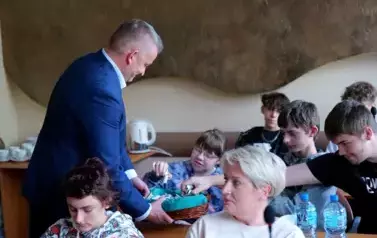 &Oacute;smoklasiści z wizytą w Urzędzie Gminy w ramach &bdquo;Chwili z Samorządem&rdquo; 15