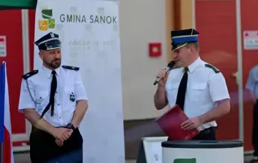 Doniosła uroczystość poświęcenia i przekazania nowego wozu strażackiego dla OSP Niebieszczany 25