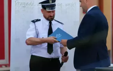 Doniosła uroczystość poświęcenia i przekazania nowego wozu strażackiego dla OSP Niebieszczany 27