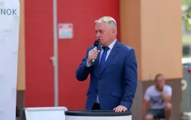 Doniosła uroczystość poświęcenia i przekazania nowego wozu strażackiego dla OSP Niebieszczany 35