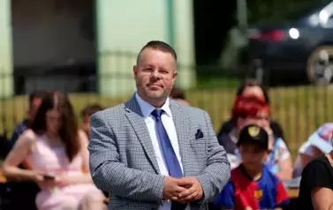 Doniosła uroczystość poświęcenia i przekazania nowego wozu strażackiego dla OSP Niebieszczany 42