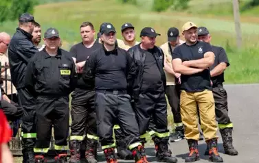 Doniosła uroczystość poświęcenia i przekazania nowego wozu strażackiego dla OSP Niebieszczany 43