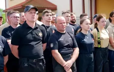 Doniosła uroczystość poświęcenia i przekazania nowego wozu strażackiego dla OSP Niebieszczany 49