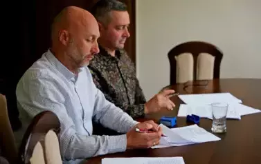 Podpisanie umowy na poprawę efektywności energetycznej budynku Wiejskiego Domu Kultury w Hłomczy 2