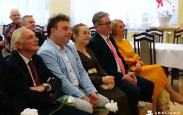 15 lat z Patronem oraz pasowanie na ucznia &ndash; wyjątkowa uroczystość w Szkole Podstawowej im. Ignacego Łukasiewicza w Pakosz&oacute;wce 50