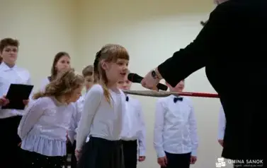 15 lat z Patronem oraz pasowanie na ucznia &ndash; wyjątkowa uroczystość w Szkole Podstawowej im. Ignacego Łukasiewicza w Pakosz&oacute;wce 73
