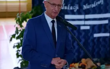 Pasowanie na ucznia i Dzień Edukacji Narodowej w Szkole Podstawowej w Strachocinie 2