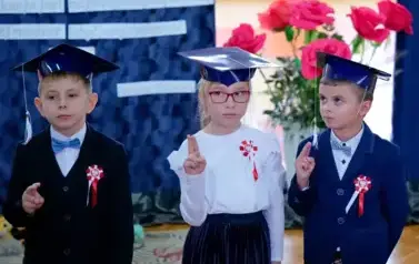 Pasowanie na ucznia i Dzień Edukacji Narodowej w Szkole Podstawowej w Strachocinie 22