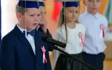 Pasowanie na ucznia i Dzień Edukacji Narodowej w Szkole Podstawowej w Strachocinie 23
