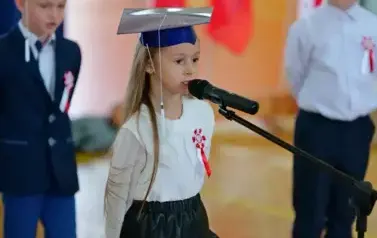 Pasowanie na ucznia i Dzień Edukacji Narodowej w Szkole Podstawowej w Strachocinie 24
