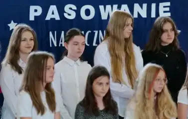Pasowanie na ucznia i Dzień Edukacji Narodowej w Szkole Podstawowej w Strachocinie 35