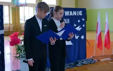 Pasowanie na ucznia i Dzień Edukacji Narodowej w Szkole Podstawowej w Strachocinie 43