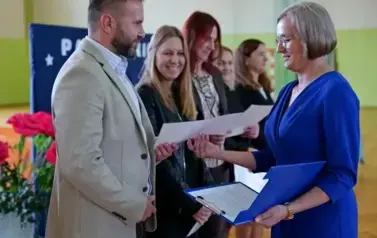 Pasowanie na ucznia i Dzień Edukacji Narodowej w Szkole Podstawowej w Strachocinie 45
