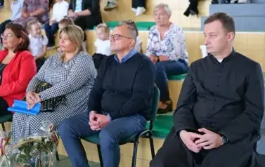 Pasowanie na ucznia i Dzień Edukacji Narodowej w Szkole Podstawowej w Strachocinie 47