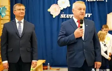Pasowanie na ucznia i obchody Dnia Edukacji Narodowej w Prusieku 1